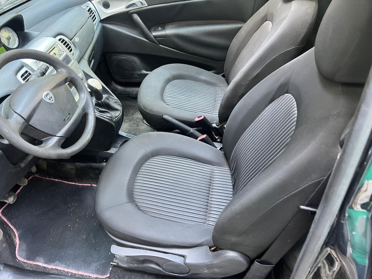 Lancia Ypsilon 1.3 MJT 75 CV Tetto apribile
