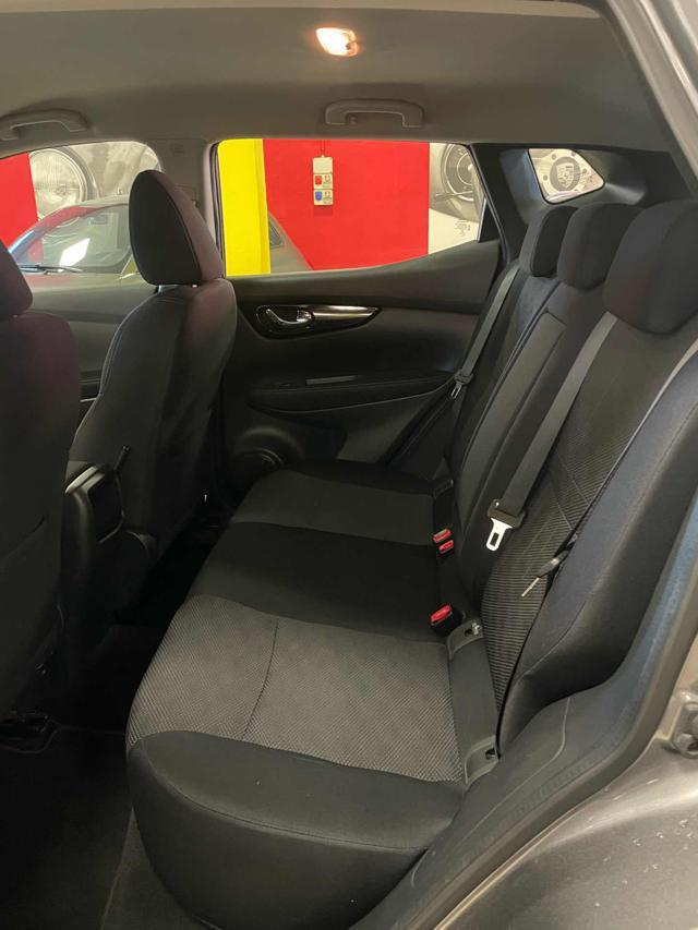 NISSAN Qashqai 1.6 dCi 2WD N-Connecta*LED/NAVI/AUTOMATICA*