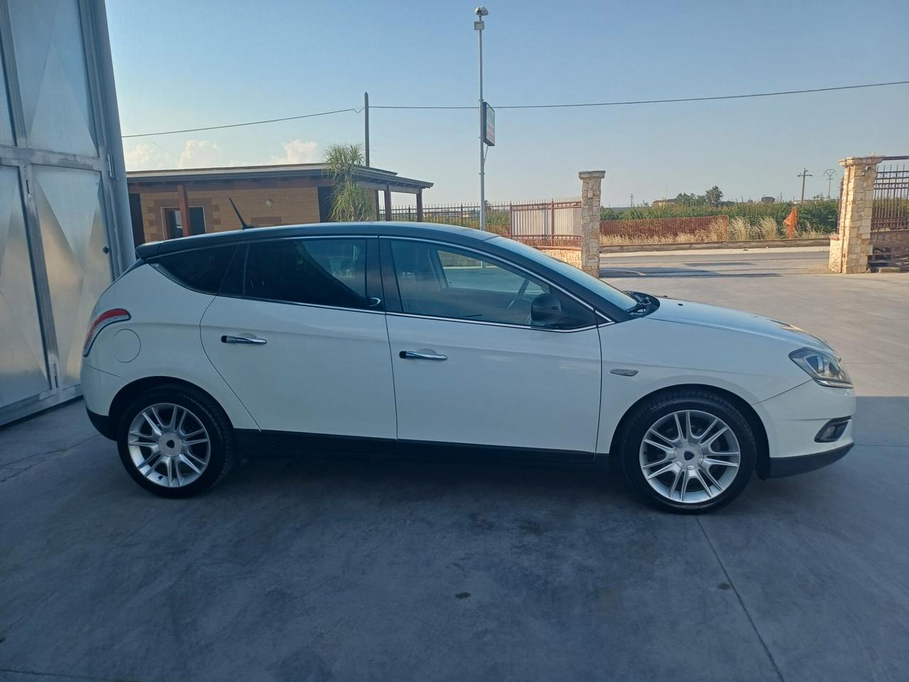 Lancia Delta 1.6 MJT 120cv Platino UniPro