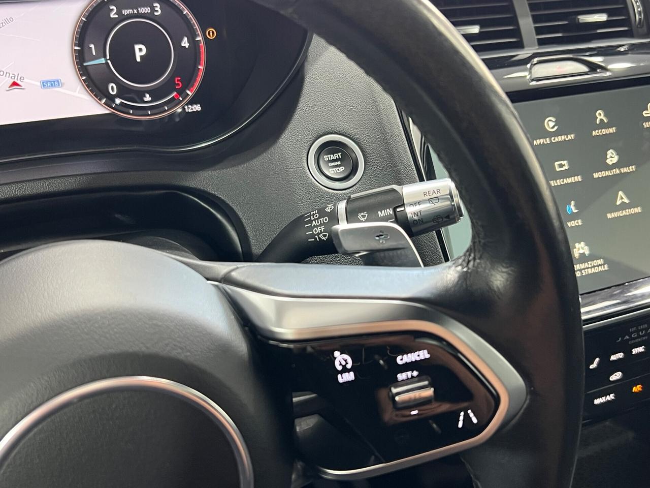 Jaguar E-Pace 2.0D I4 163 CV R-Dynamic S