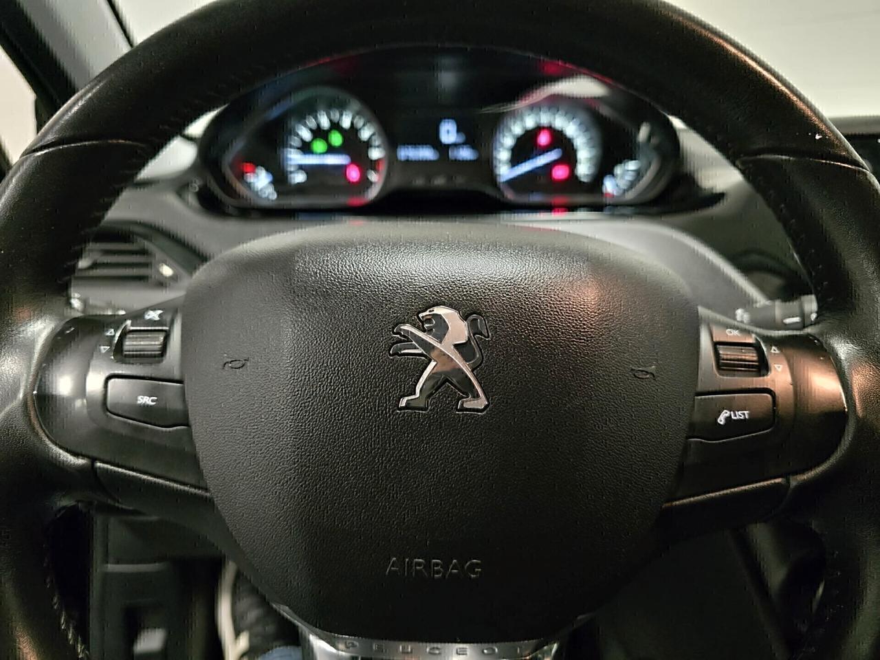 Peugeot 208 5p. 1.2 PureTech 82 Allure - NEOPATENTATI