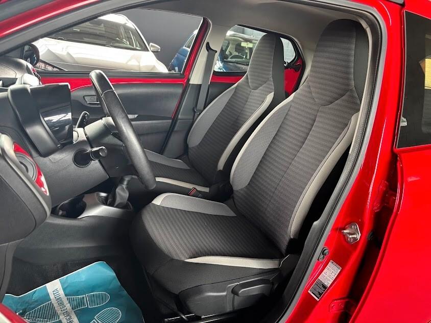 Toyota Aygo 1.0 VVT-i 72 CV 21.000KM NEOPATENTATI