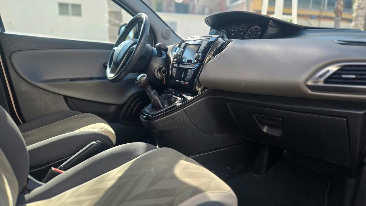 Lancia Ypsilon 1.3 mjt 95CV Opening edition S&S Uff Italy USB Lega Clima