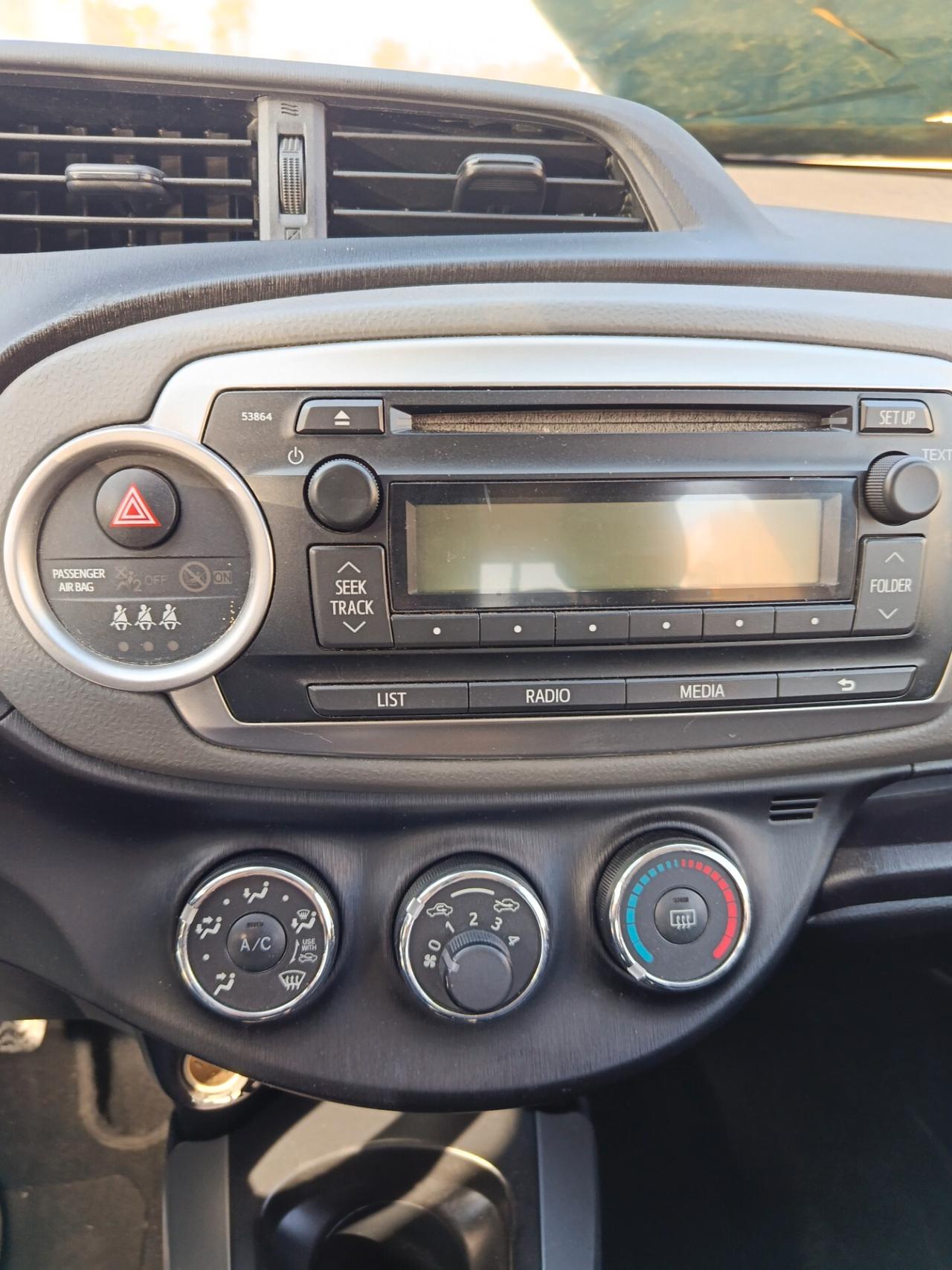 Toyota Yaris Active 1.0 5 porte benzina
