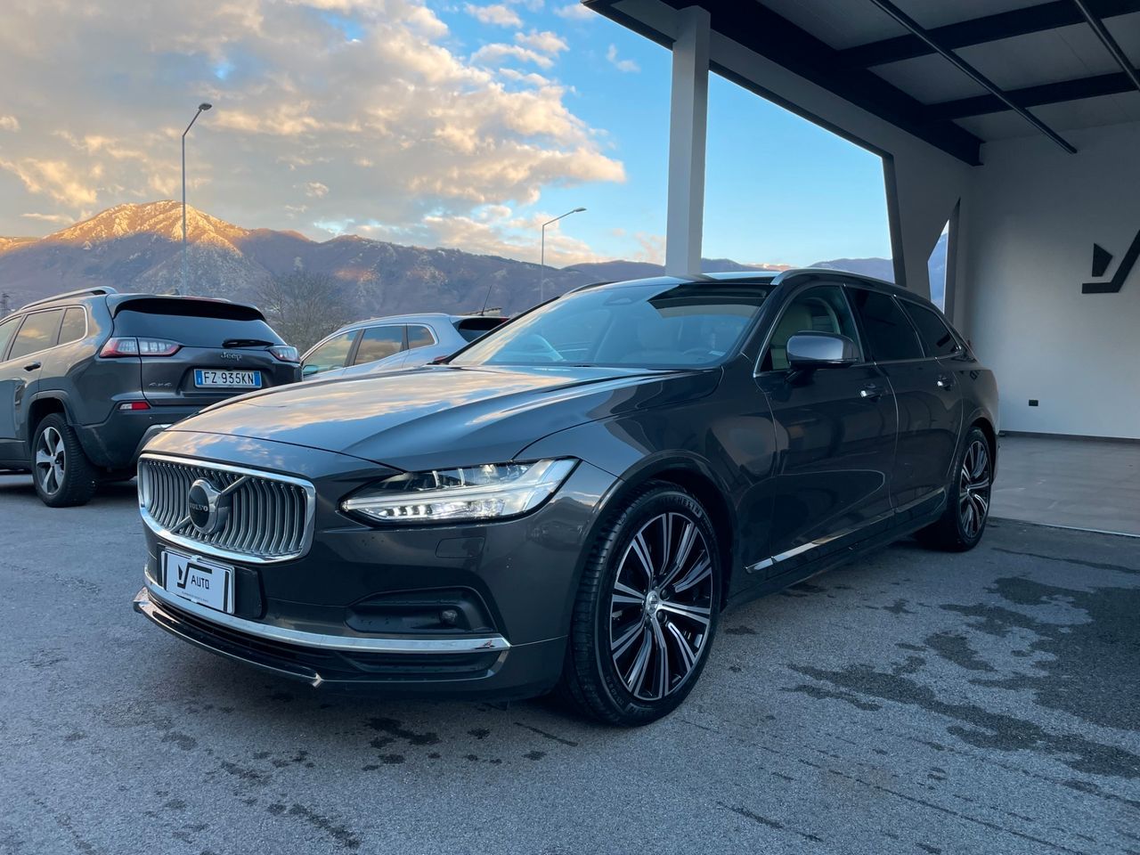 Volvo V90 B4 (d) automatico Plus Dark