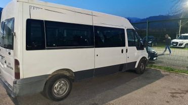 Ford transit 9 posti