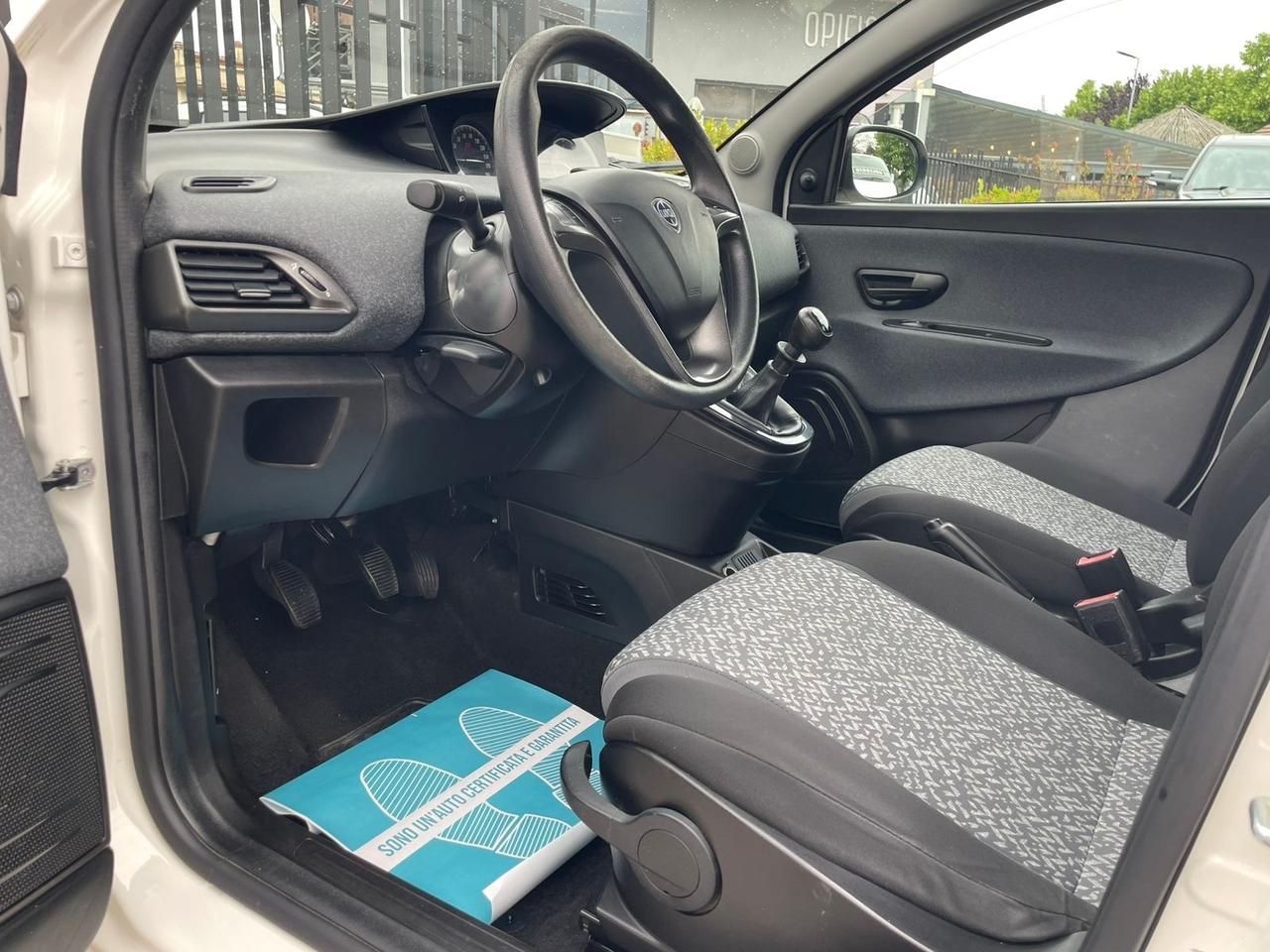 Lancia Ypsilon 1.2 69 CV 5 porte Elefantino Blu