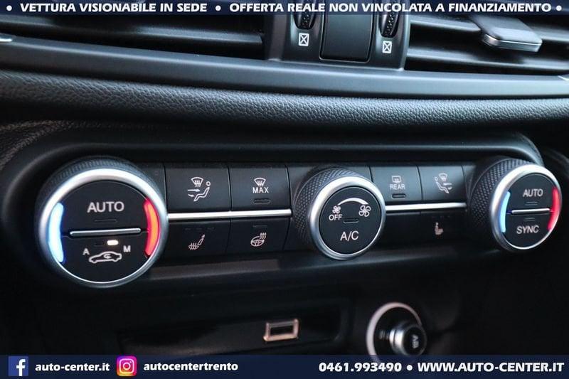 Alfa Romeo Giulia 2.0 Turbo 280CV AT8 AWD Q4 Veloce