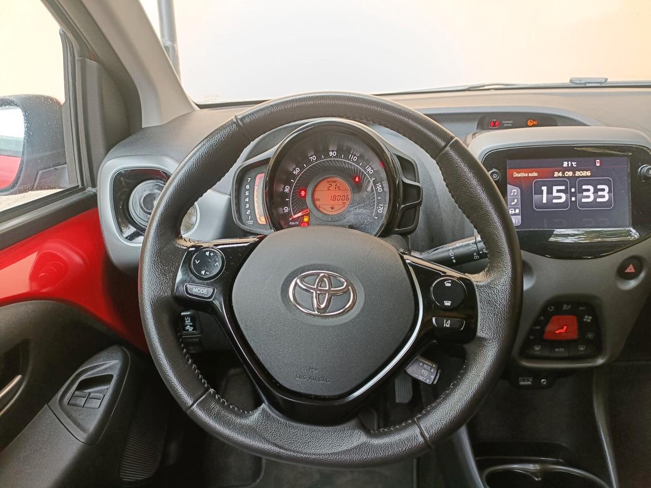Toyota Aygo Connect 1.0 VVT-i 72 CV 5 porte x-play
