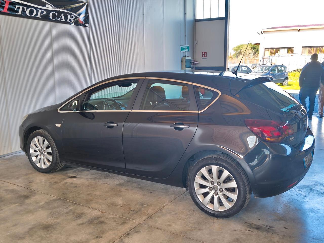 Opel Astra 1.7 CDTI 110CV 5 porte