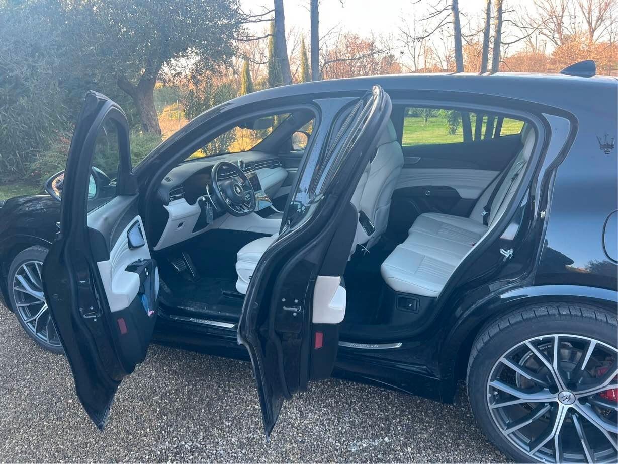 Maserati Grecale MHEV 330 CV AWD Modena