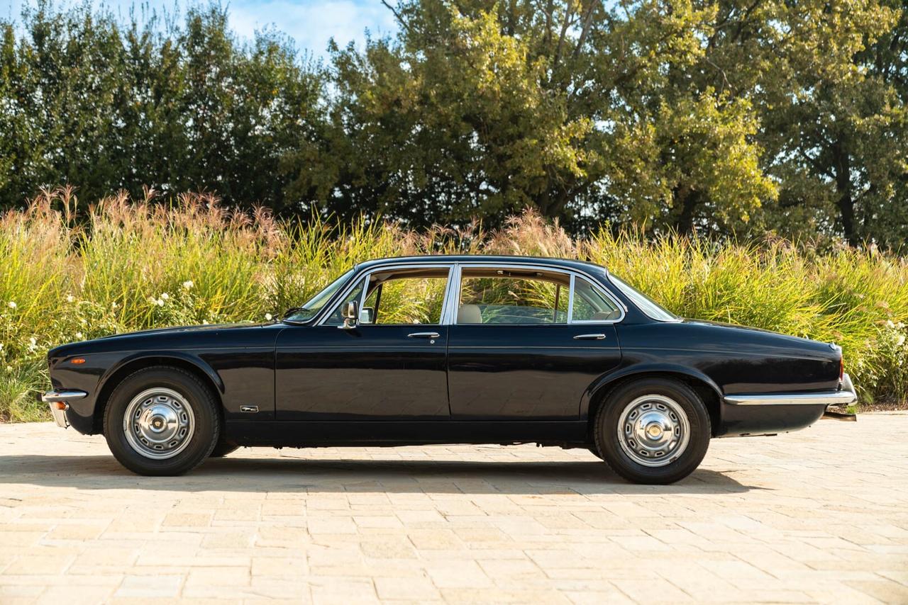 Jaguar XJ 4.2 - JAG00070