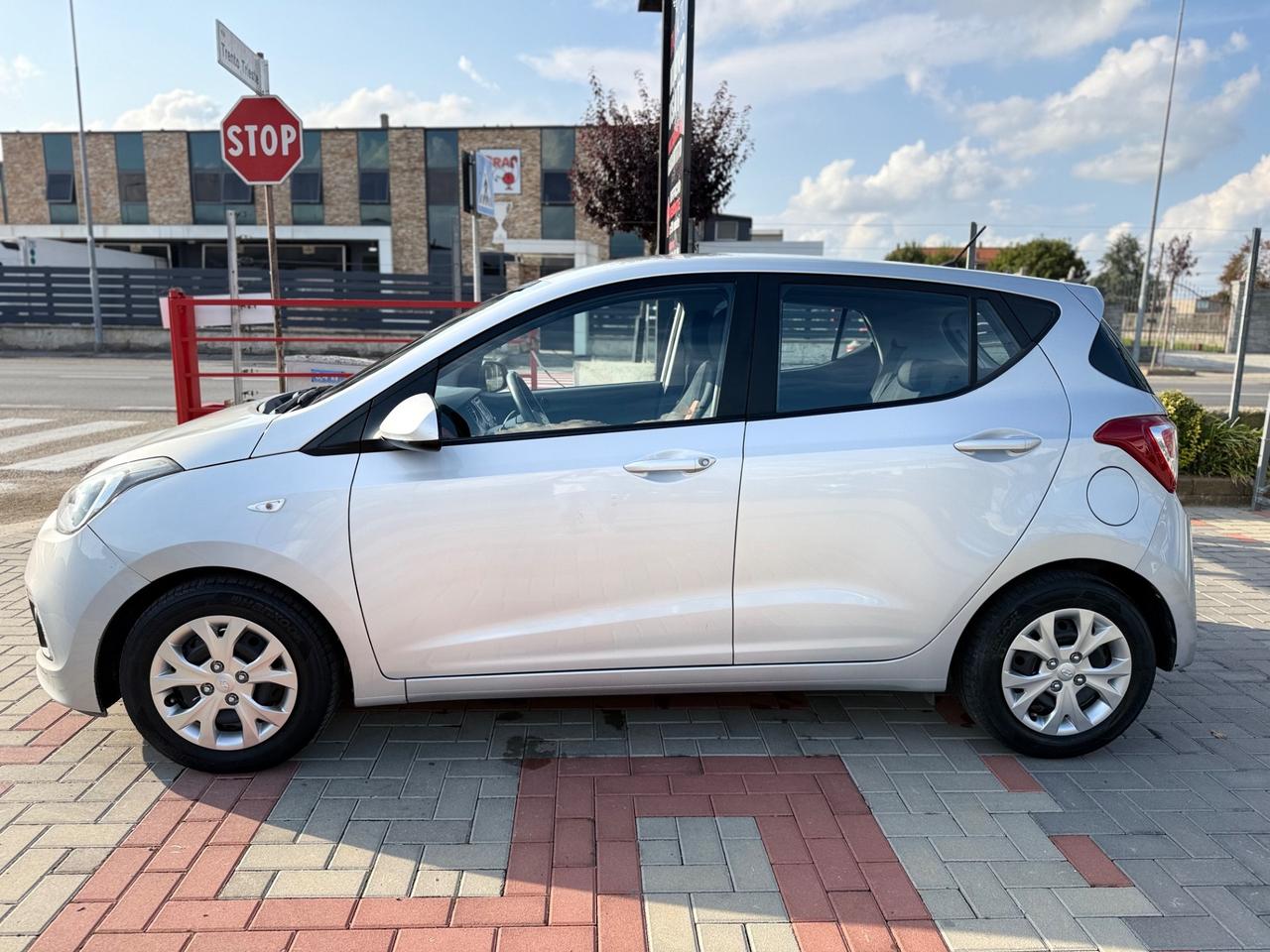 Hyundai i10 1.0 MPI Sound Edition NEOPATENTATI