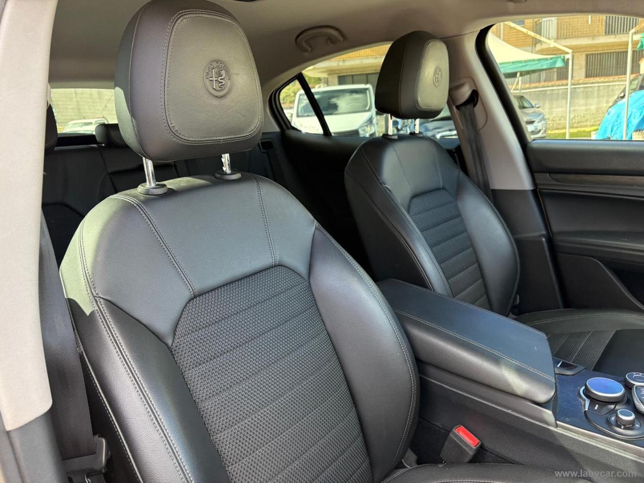 ALFA ROMEO Stelvio 2.2 T.diesel 210 CV AT8 Q4 Exec. X COMMERCIANTI