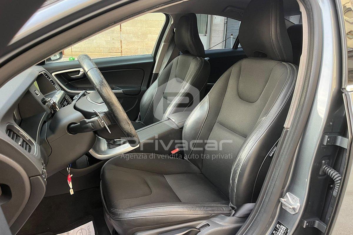 VOLVO S60 D2 Geartronic Momentum