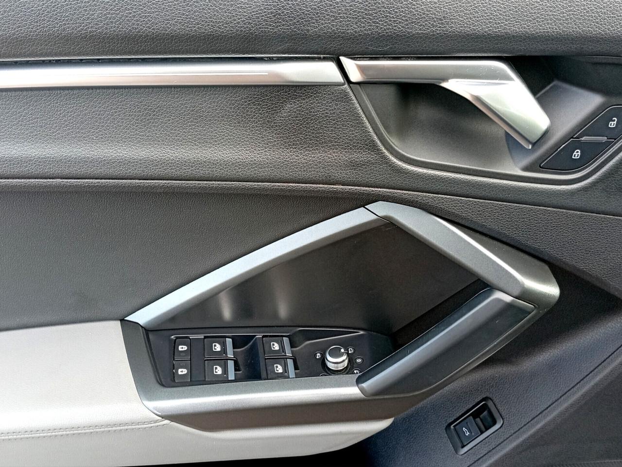 Audi Q3 SPB 40 TDI Identity Black S line edition 200CV