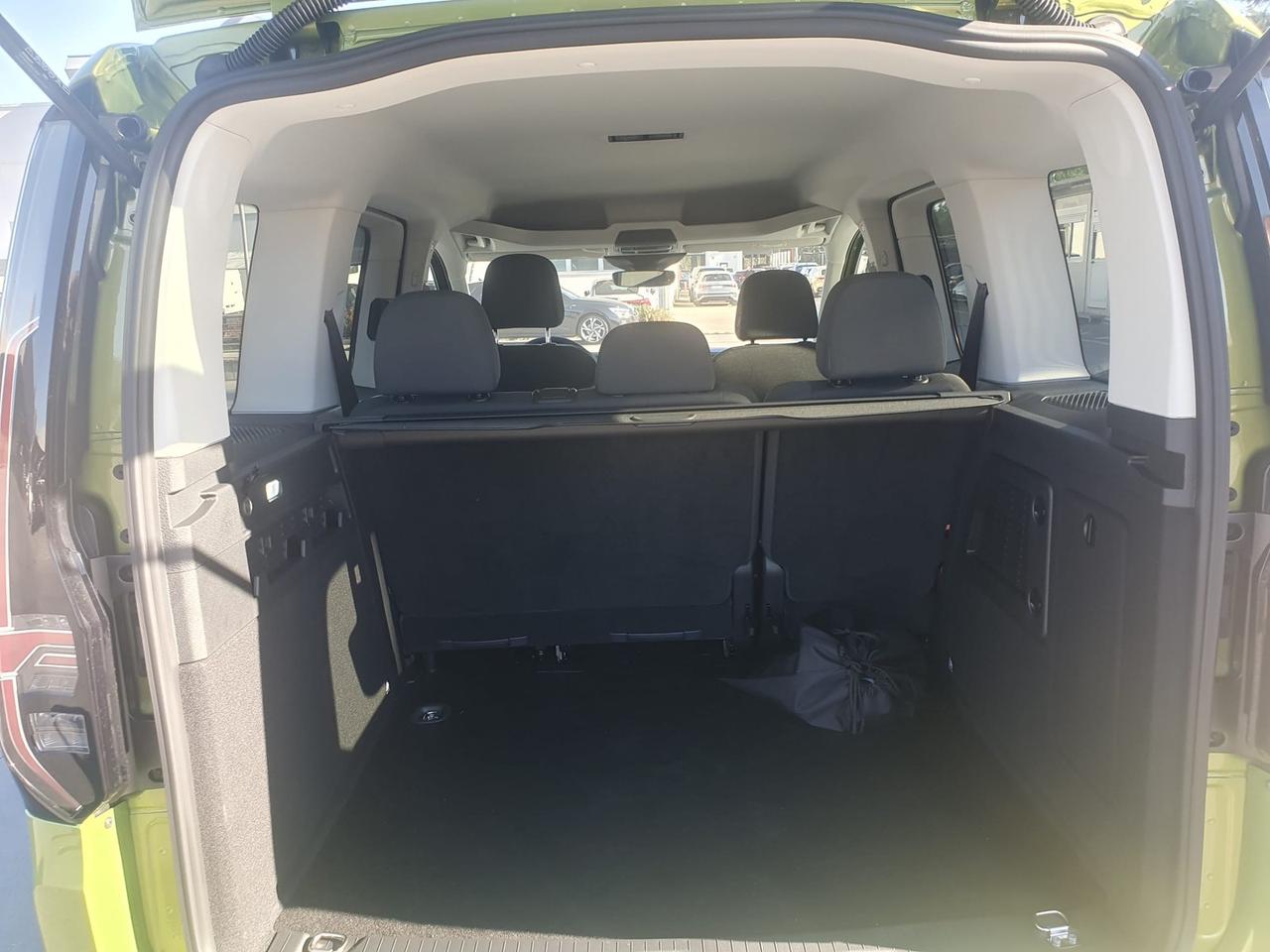 Volkswagen Caddy 1.5 phev 150cv space dsg