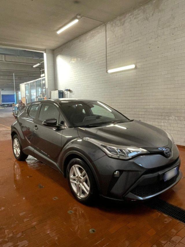 TOYOTA C-HR 1.8 Hybrid E-CVT Business