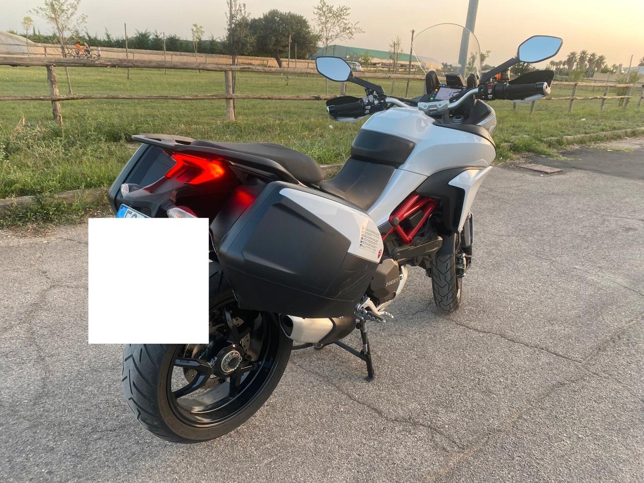 Ducati Multistrada 1200 S (ICEBERG WHITE)