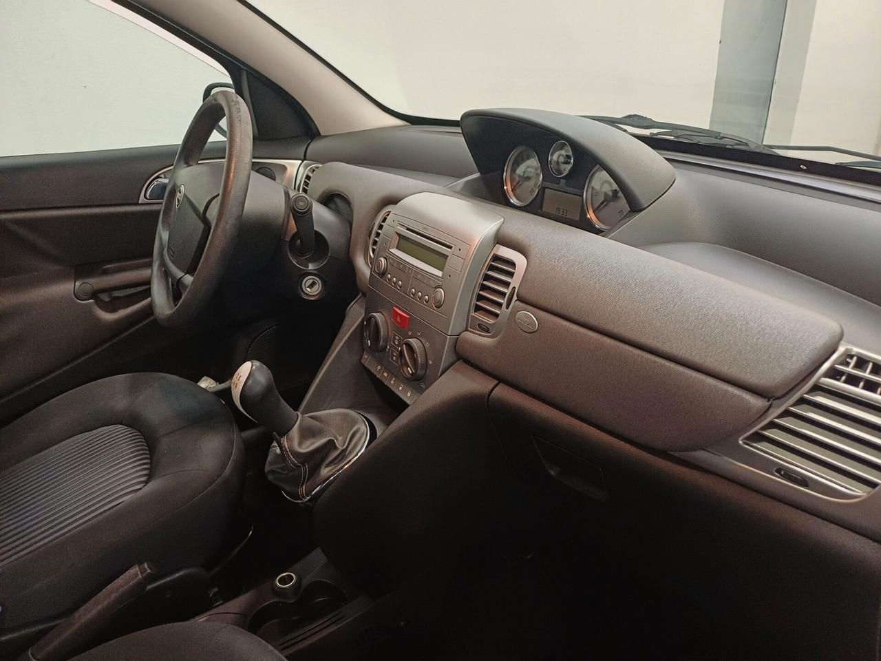 Lancia Ypsilon 1.3 MJT 75 CV Oro Clima/Servo
