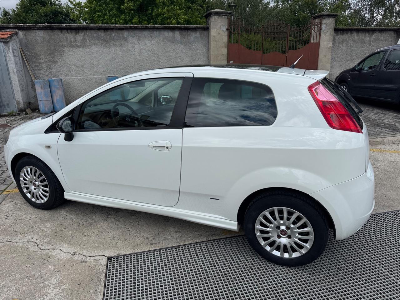 Fiat Grande Punto 1.4 3 porte Sport neopatentato