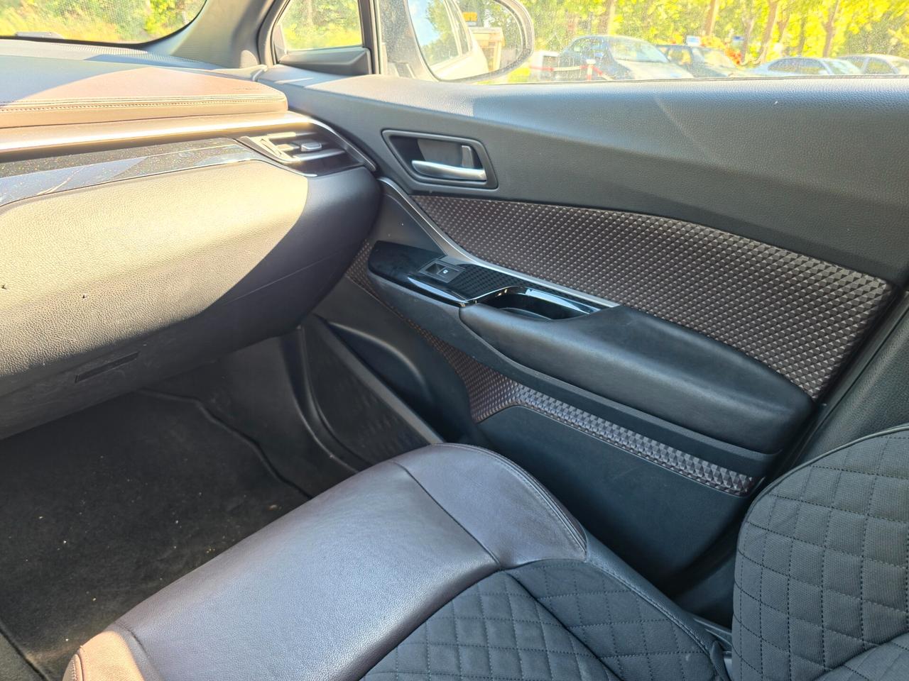Toyota C-HR 1.8 Hybrid E-CVT Lounge 2017-E6 Automatico NEO