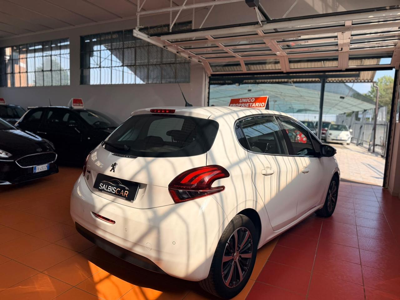 Peugeot 208 BlueHDi 100 5 porte Allure