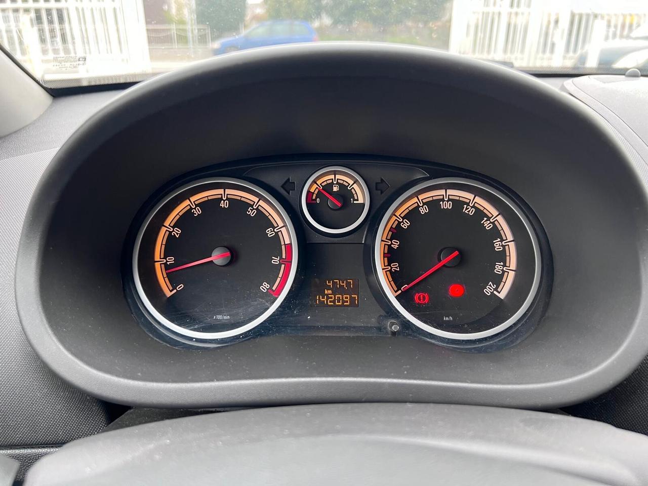 Opel Corsa 1.2 3 porte Sport