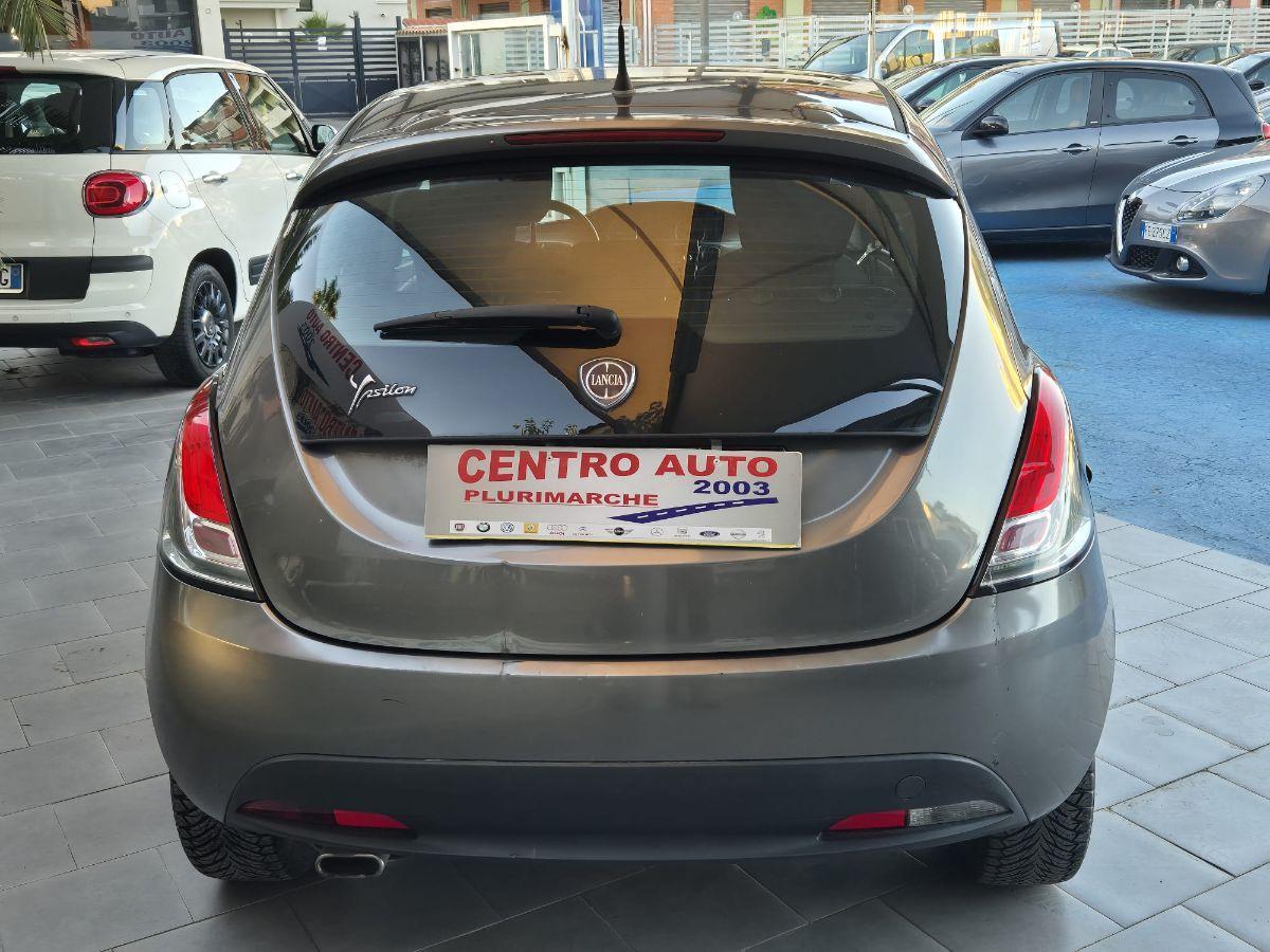 LANCIA - Ypsilon - 1.2 69 CV 5 porte GPL Ecochic Platinum
