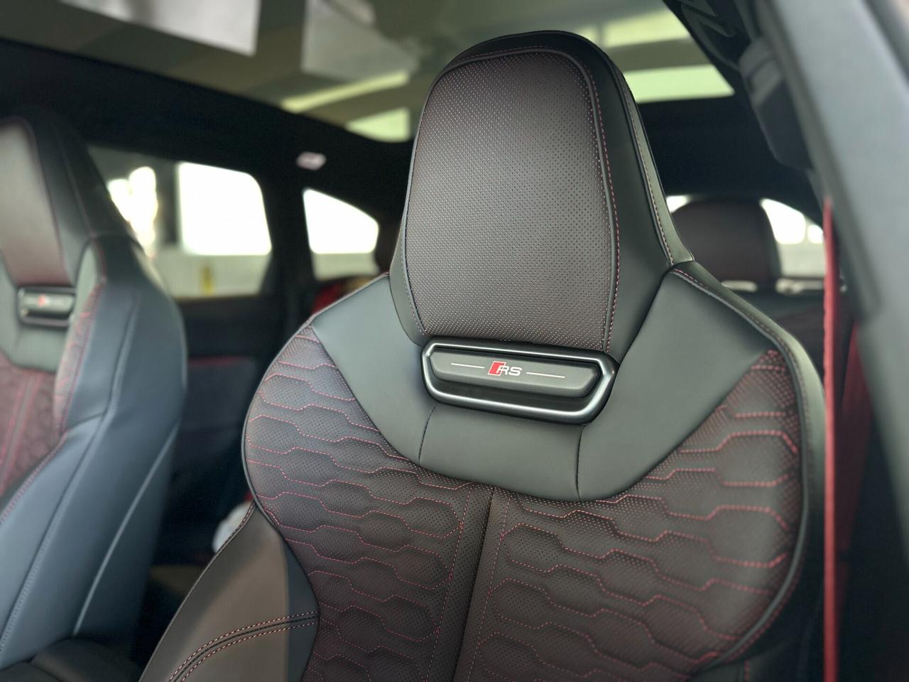 Audi RS5 Performance e-hybrid 639cv