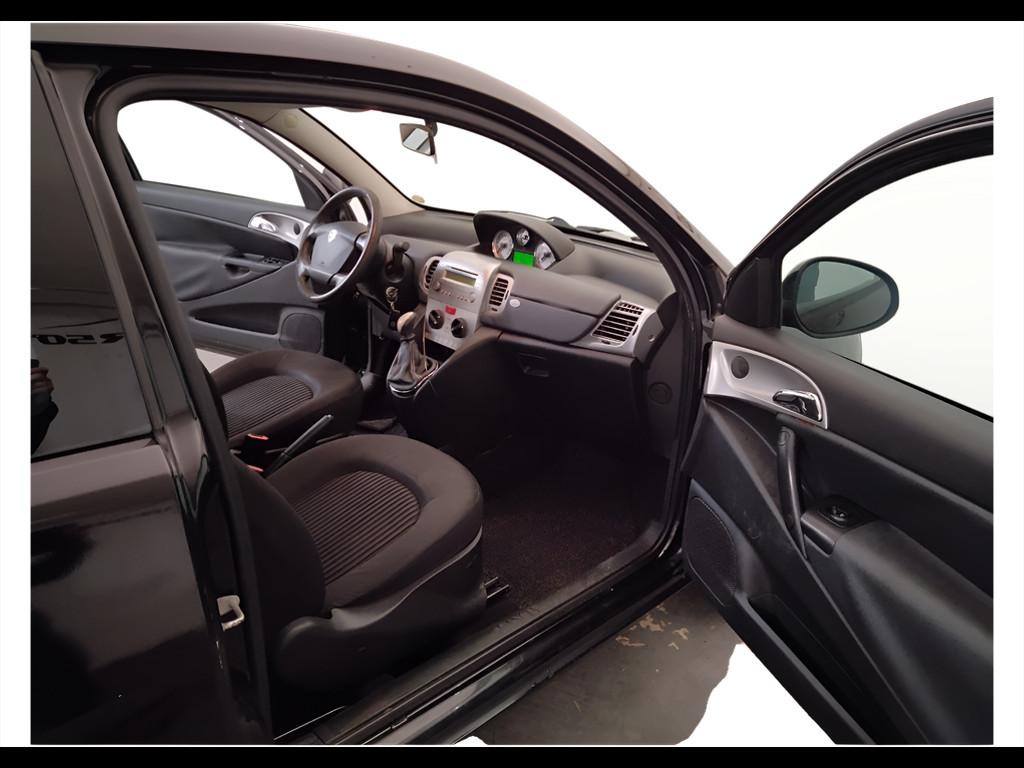 LANCIA Ypsilon II 2007 - Ypsilon 1.2 8v New Oro (oro)