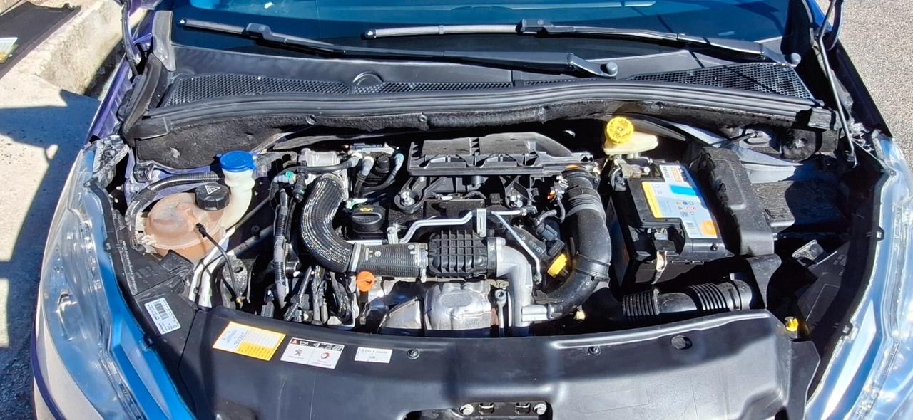 Peugeot 208 1.4 HDi 68 CV 5 porte Allure