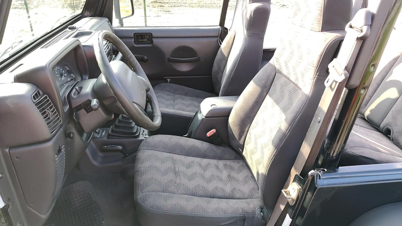 Jeep Wrangler 4.0 cat Sport ASI 4P