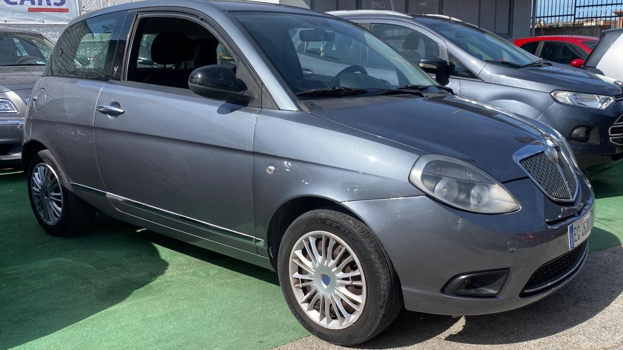 Lancia Ypsilon 1.2 69 CV Platinum B/GPL