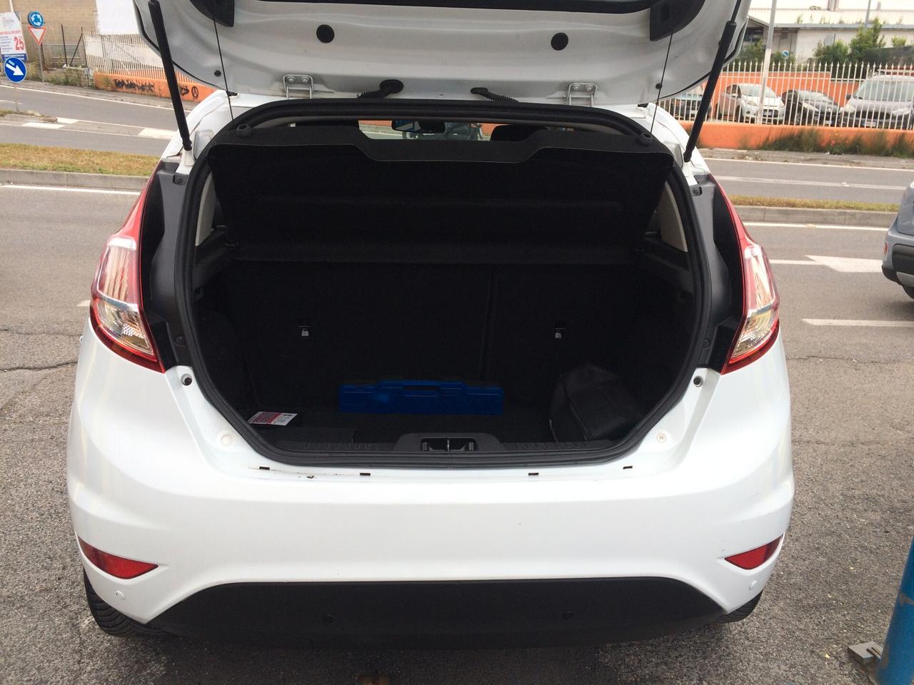 2016 Ford Fiesta 1.4 5p. Bz.- GPL Titanium tagliandata piu bombola gpl revisionata da noi !