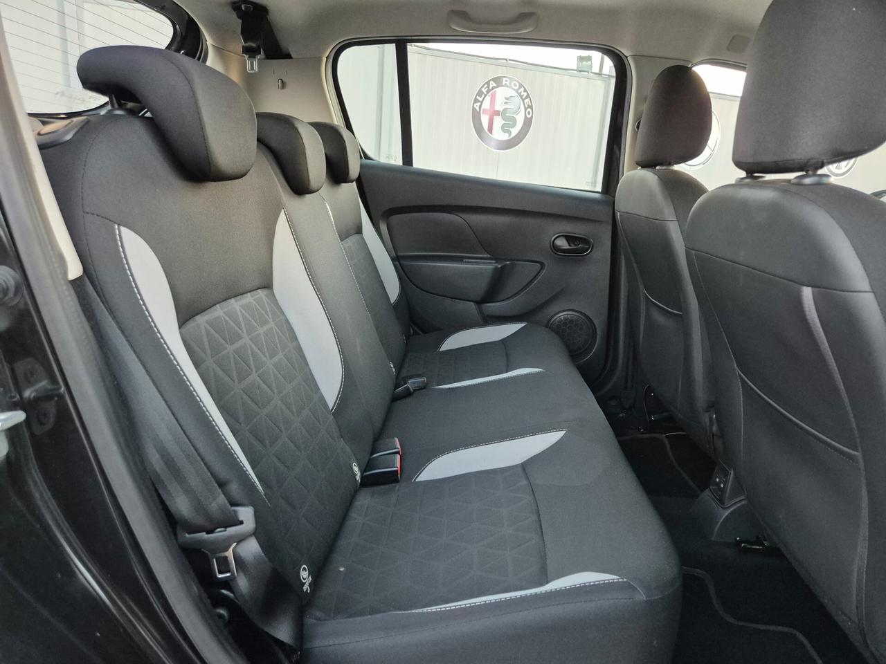 Dacia SANDERO STEPWAY 1.5 dCi 90CV RESTAYLING 2015 FULL