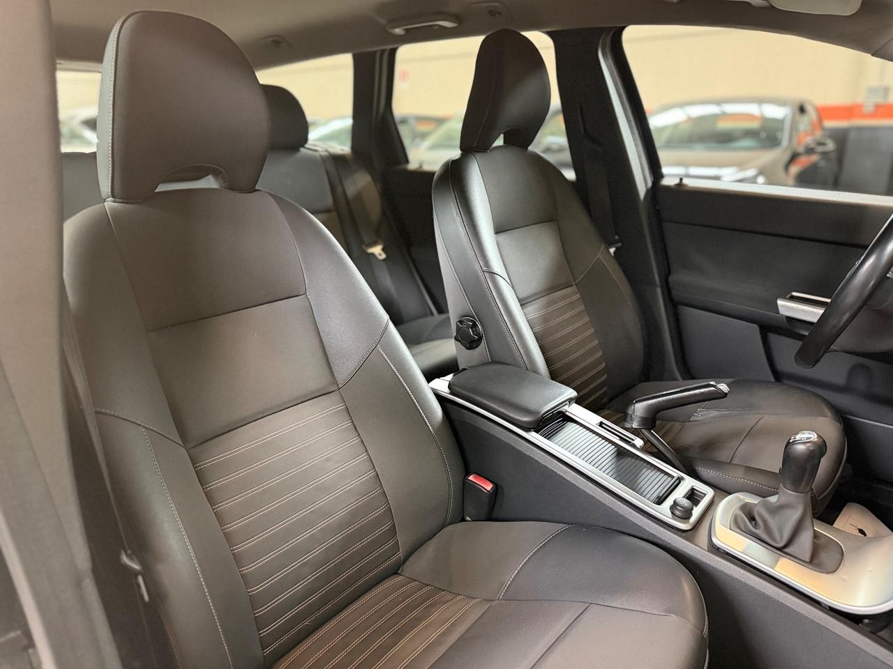 Volvo V50 2.0 D cat Kinetic NEOPATENTATI