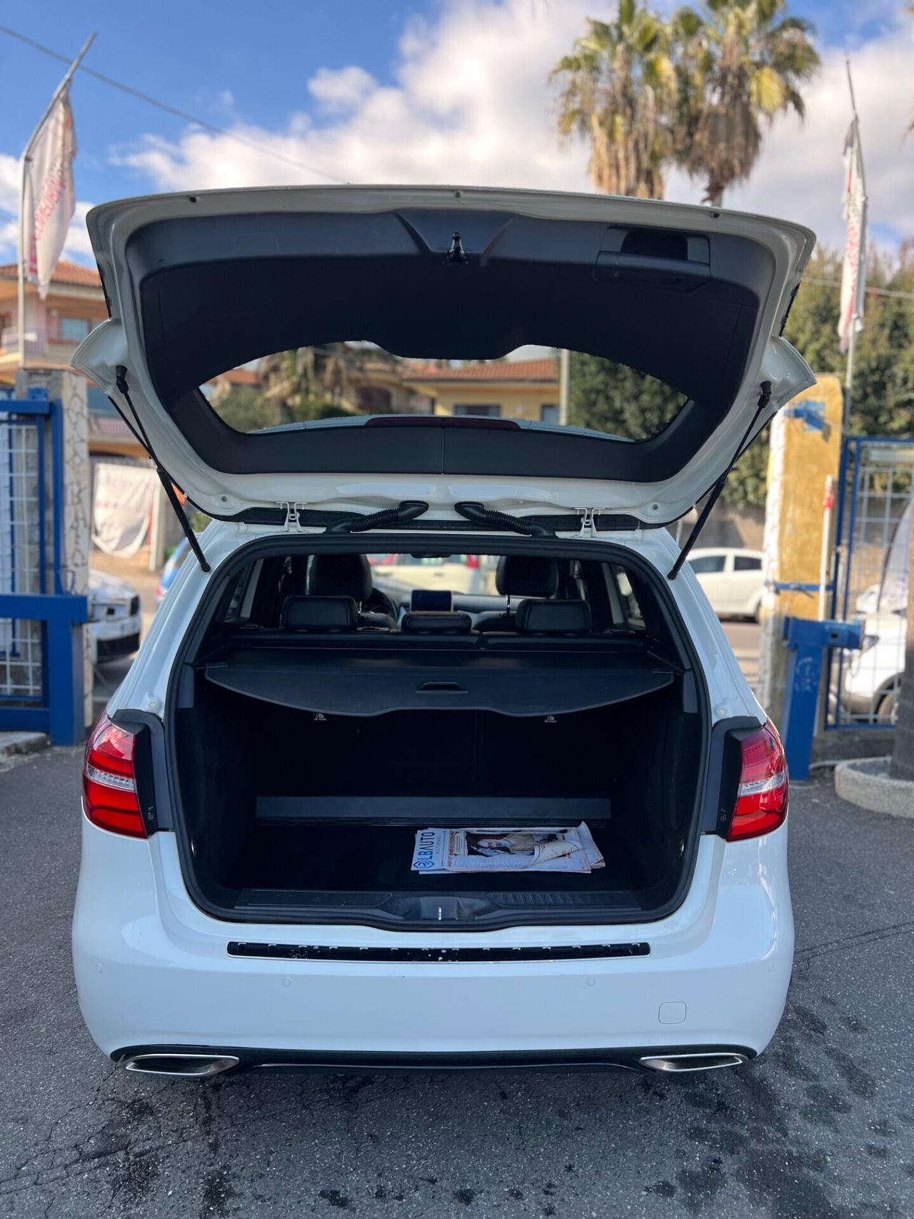 Mercedes-benz B 180 B 180 d Automatic Premium