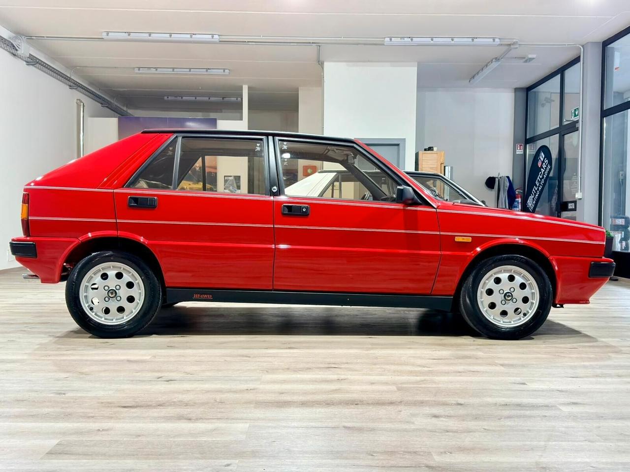 LANCIA DELTA 2.0 TURBO HF 4WD TORINO RESTAURO
