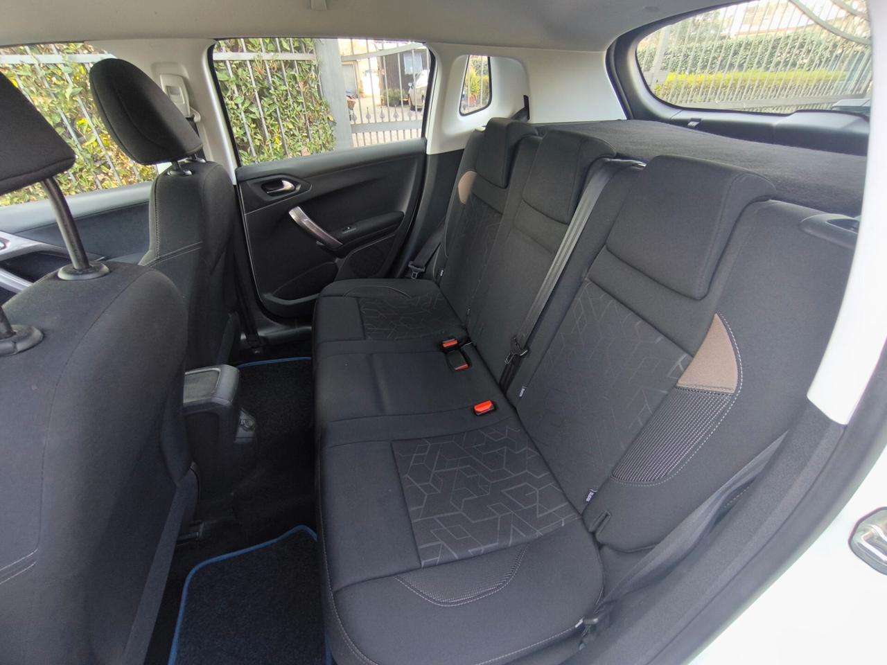 PEUGEOT 2008 1,2 BENZINA-OK NEOPATENTATI- EURO 6