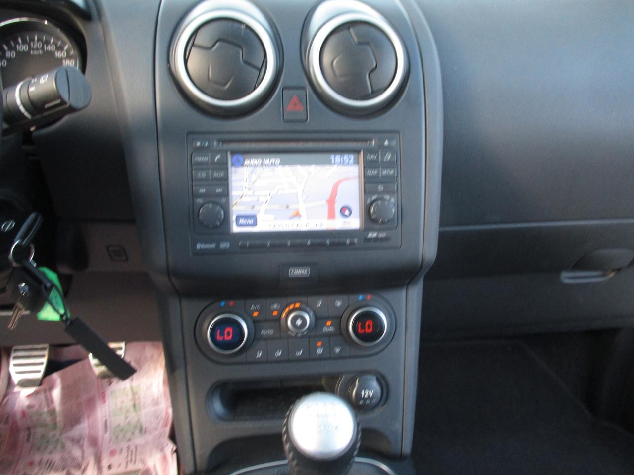 Nissan Qashqai 1.5 dCi N-TEC FULL OPT (NAVI)
