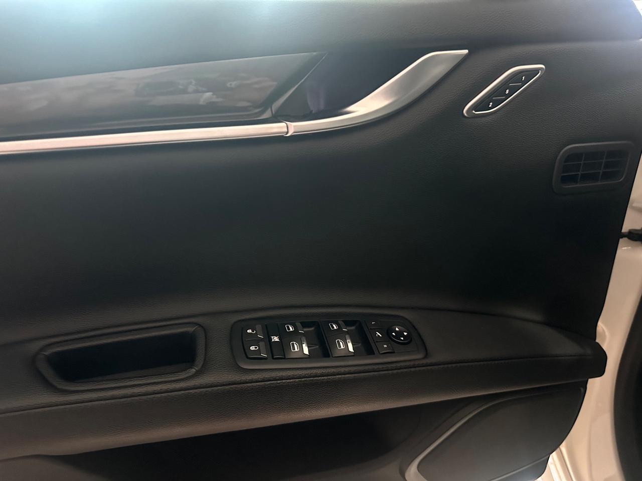 Maserati Ghibli L4 330 CV MHEV Gransport