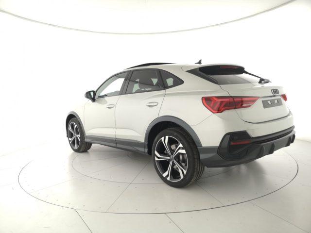 AUDI Q3 Sportback 35 2.0 tdi Identity Black quattro s-tro
