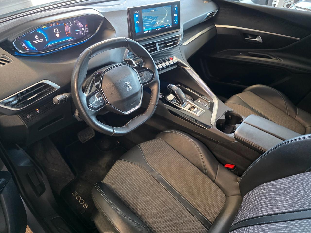 Peugeot 3008 BlueHDi 130 S&S EAT8 Allure
