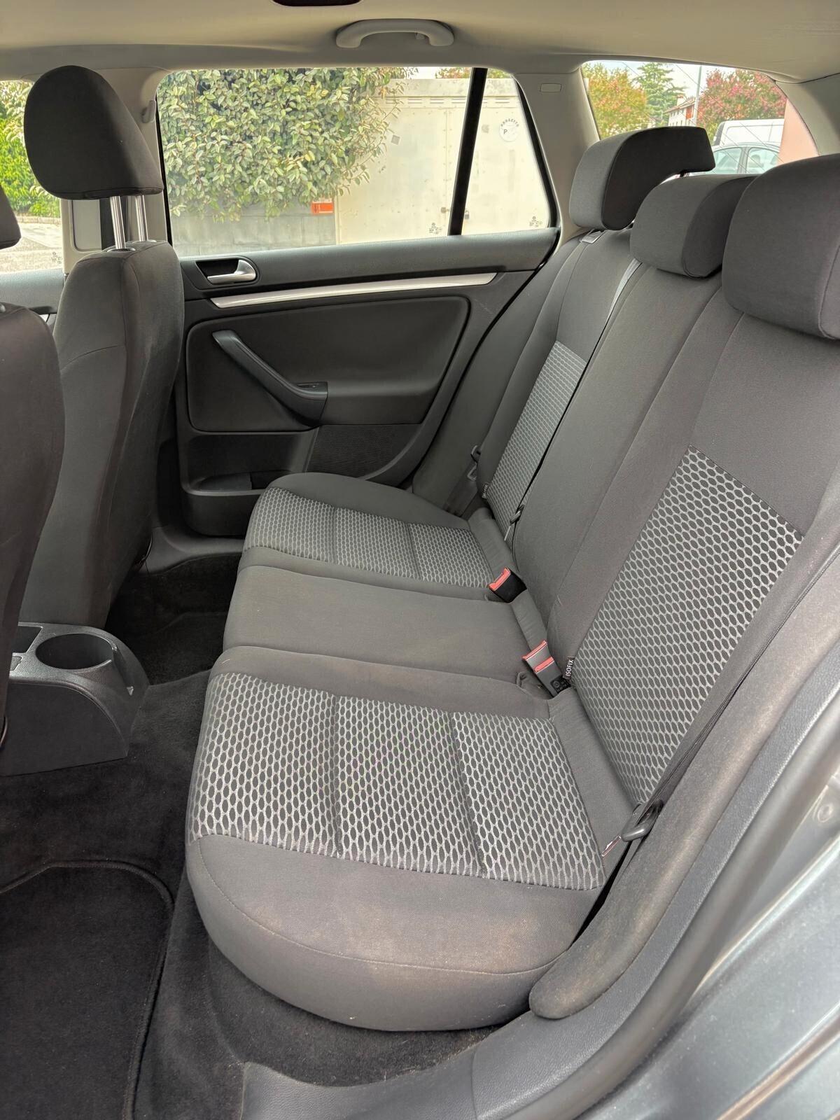 Volkswagen Golf Variant 1.6 TDI Neopatentati
