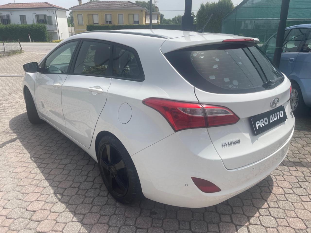 Hyundai i30 Wagon 1.6 CRDi Go! Brasil