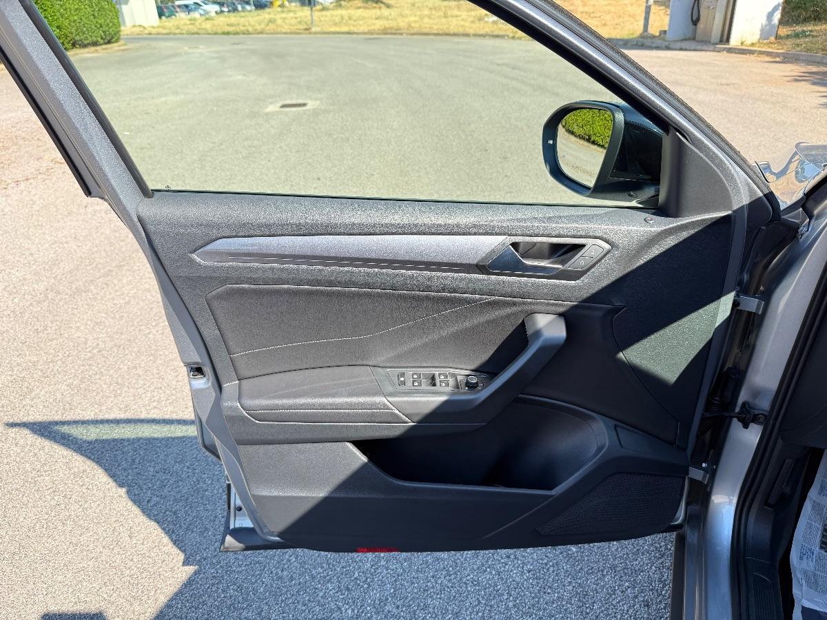 VOLKSWAGEN - T-Roc - 1.0 TSI Style