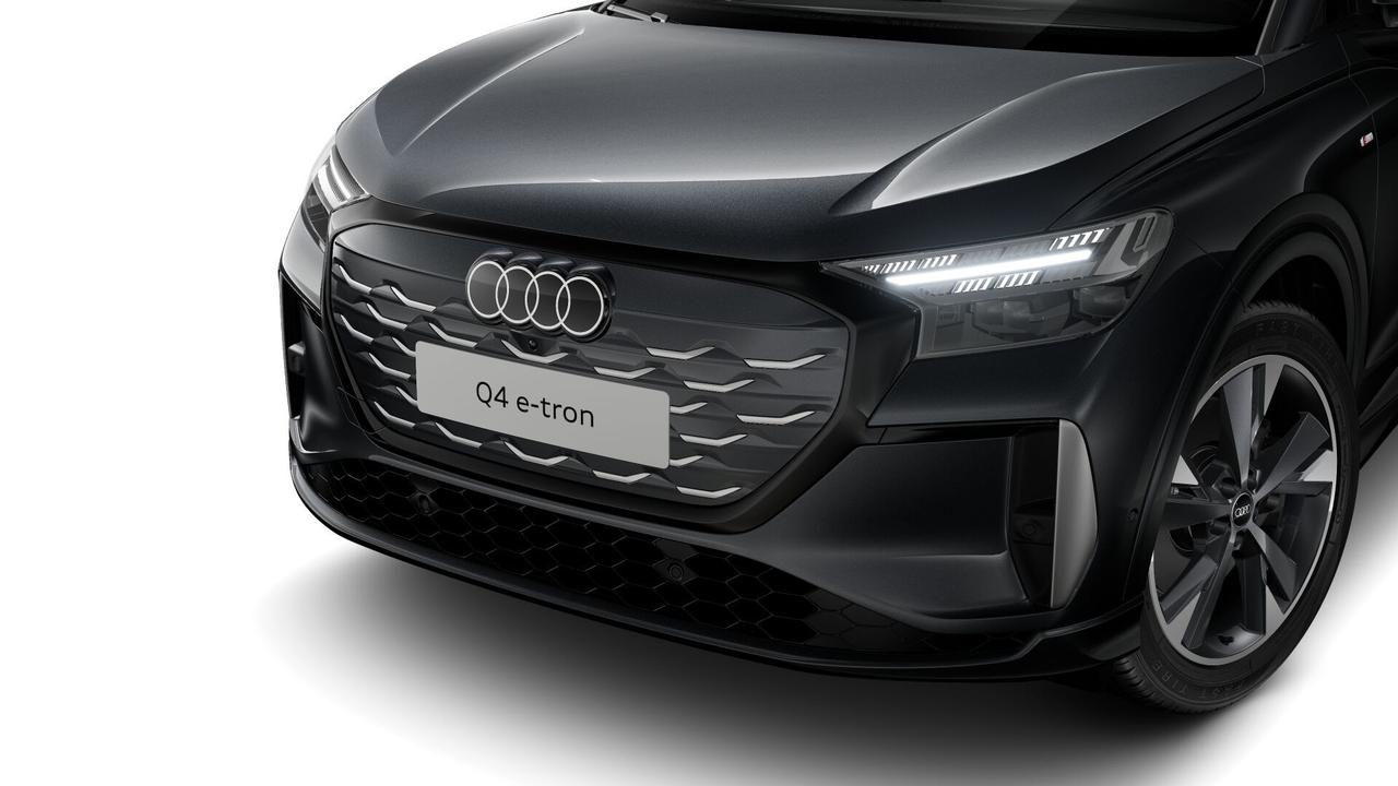 AUDI Audi Q4 SUV Custom edition e-tron 150,00 kW