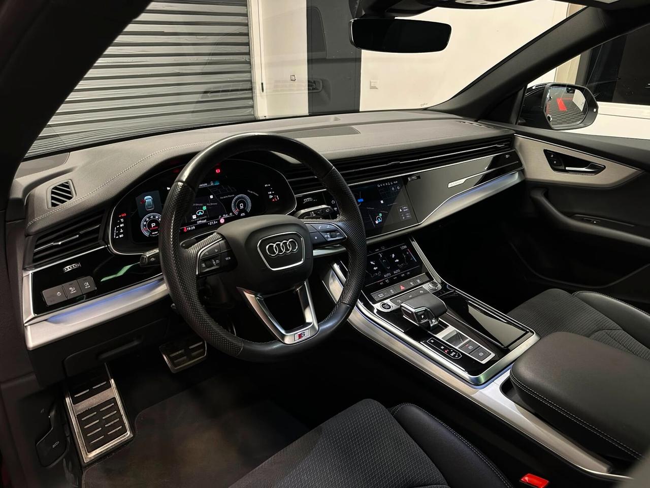 Audi Q8 TOTAL BLACK/MATRIX/TETTO LEASING
