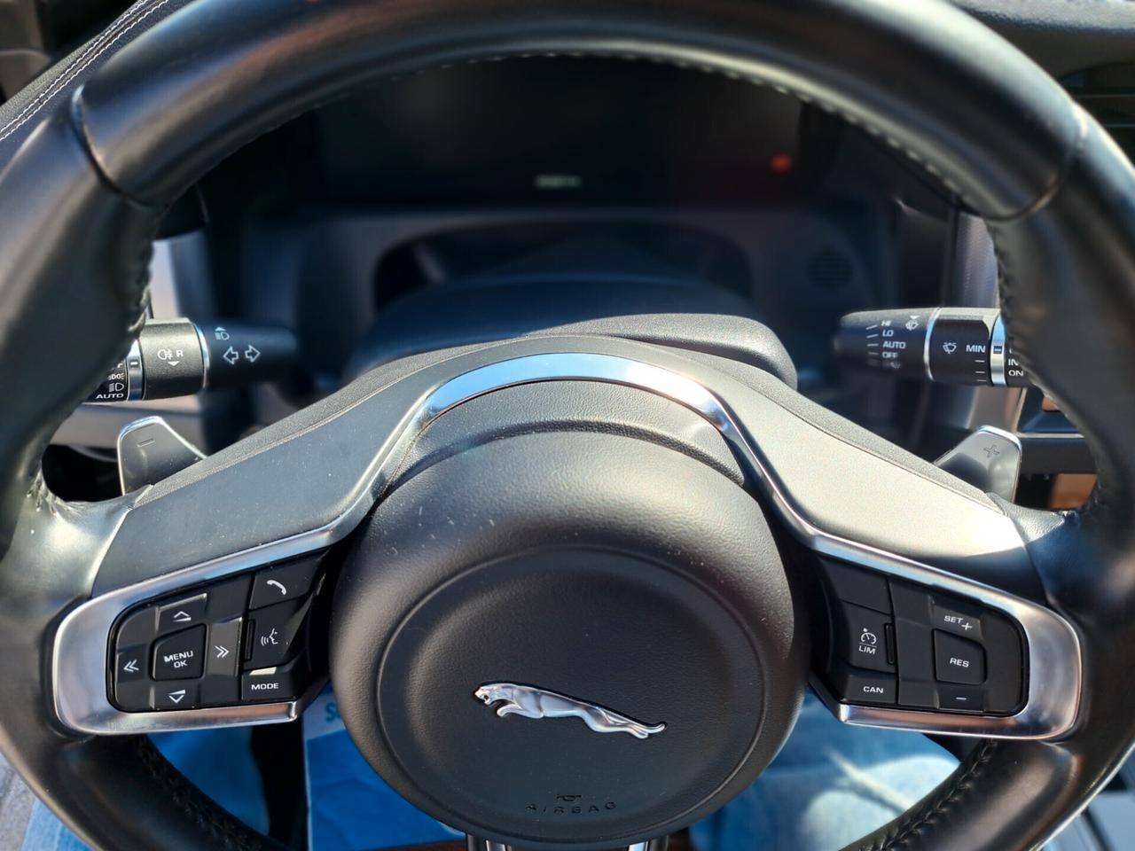 Jaguar XF 2.0 D 180 CV aut. R-Sport/FULL /FULL OPTIONAL